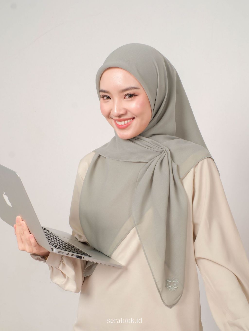 Nada Sifon Catton Square