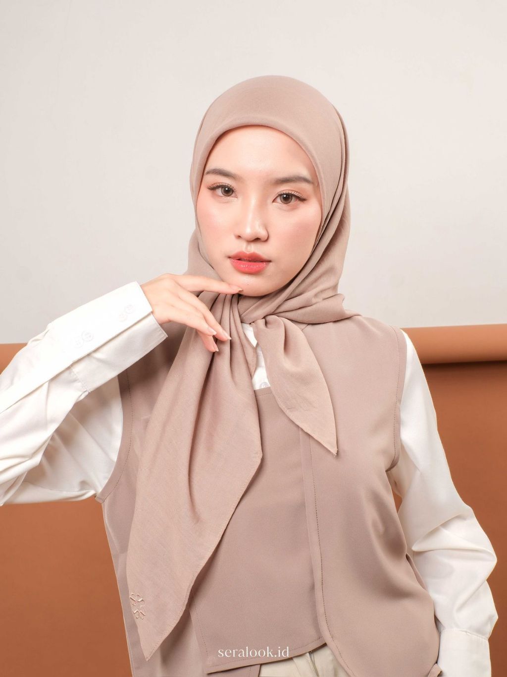 Anne Voal Plain Scarf