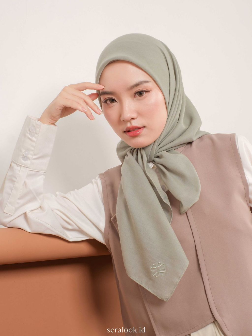 Anne Voal Plain Scarf