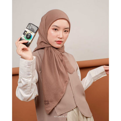 Anne Voal Plain Scarf